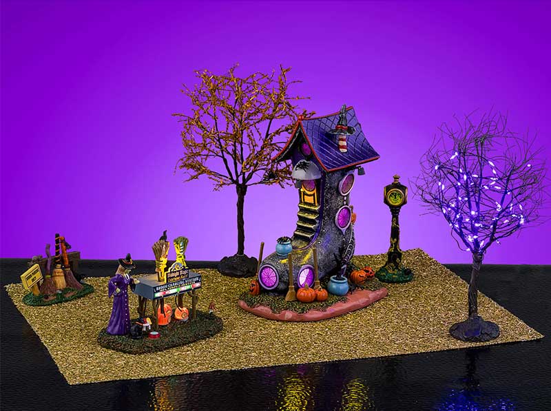76726-hm Spooky Town 2027